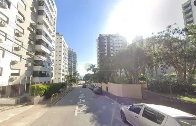 Locação | 127 m², 3 quartos, sacada e 2 vagas de garagem - agronômica, em florianópolis.