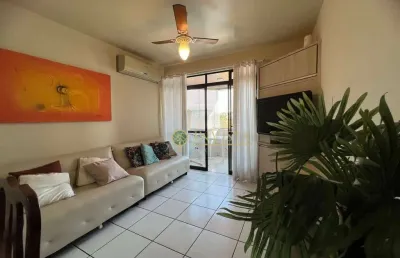 À venda na praia de canasvieiras! semi mobiliado, 2 quartos, sacada e 1 vaga de garagem.