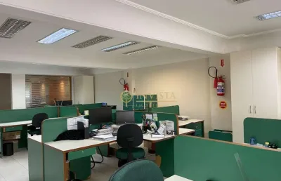 Sala comercial com 120m² - à venda no centro de florianópolis.