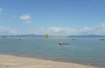 À venda | 288 m², pé na areia, frente mar, 2 quartos e 4 vagas de garagem - cacupé, em florianópolis.