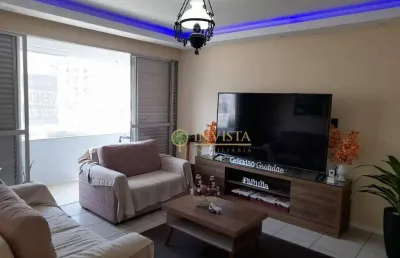 À venda na principal avenida do kobrasol - 3 quartos, sacada e 1 vaga de garagem.