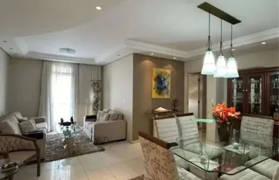 Frente mar no bairro estreito! apartamento com 4 quartos, sacada com churrasqueira e 1 vaga de garagem.