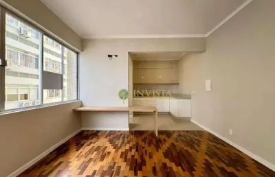 À venda | reformado, 66m², 2 quartos - centro, florianópolis.