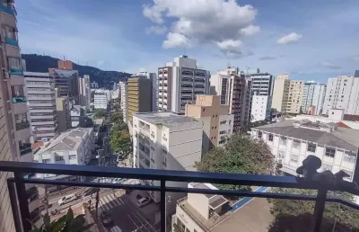 À venda | andar alto, 4 quartos, sacada com churrasqueira e 2 vagas de garagem - ao lado do angeloni no centro, em florianópolis.