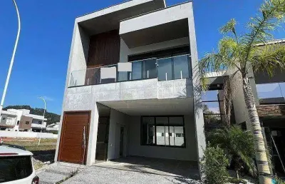À venda | 150 m² privativos, 3 dormitórios, espaço gourmet e 2 vagas cobertas em condomínio fechado – costa do sol, deltaville, biguaçu