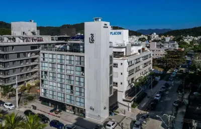 À venda | 21 m² e 1 quarto - praia de jurerê, em florianópolis.