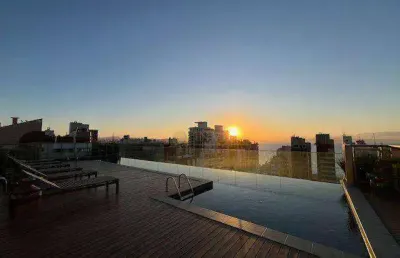 À venda | 100 m², sacada, 3 quartos e 2 vagas de garagem - centro de florianópolis, próximo ao beiramar shopping.