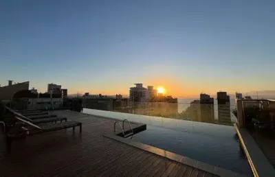 À venda | 100 m², sacada, 3 quartos e 2 vagas de garagem - centro de florianópolis, próximo ao beiramar shopping.