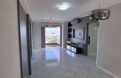 Locação | 79 m², sacada com churrasqueira, mobiliado, 3 quartos e 3 vagas de garagem - saco grande, em florianópolis.