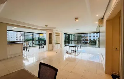À venda | 229,70 m², 4 quartos, sacada com churrasqueira e 3 vagas de garagem -centro de florianópolis, próximo ao beiramar shopping.