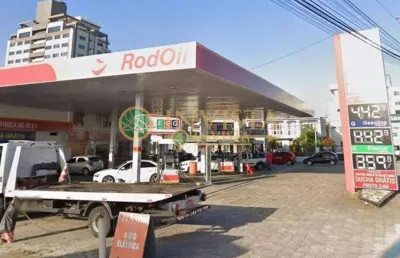 Posto de gasolina à venda em capoeiras / florianópolis.