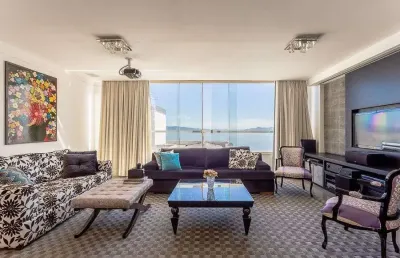 À venda | 158 m², triplex, vista mar, 2 cozinhas, 3 suítes e 2 vagas de garagem - centro, florianópolis/sc.