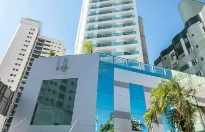 Apartamento com 3 suítes e 2 vagas próximo a beira-rio