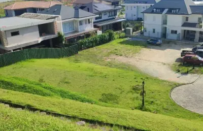 Lote à venda no condomínio riverside: seu espaço para o lar dos sonhos!