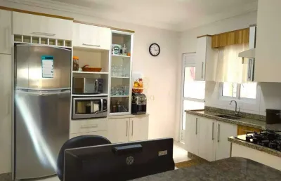 Apartamento diferenciado semi mobiliado, com 3 dormitórios, sendo 1 suíte, em excelente localização no bairro dom bosco