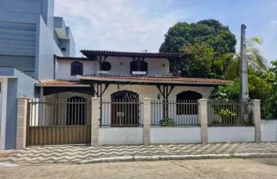 Casa com 4 quartos à venda na Rua Albino Gugelmim, São João, Itajaí