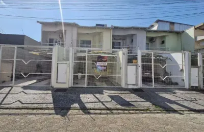 Casa com 3 quartos para alugar na Rua Cassilda Vargas de Azevedo, São João, Itajaí