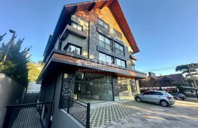 Apartamento à venda na Avenida Das Hortênsias, Vila Suiça, Gramado