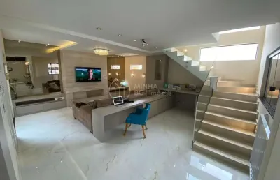 Casa com 3 quartos à venda na Rua Tarci Testoni dos Santos, 145, Centro, Camboriú