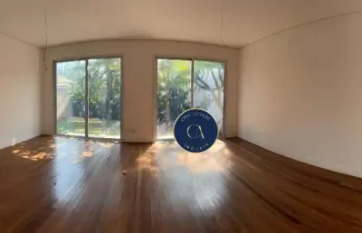 Casa com 4 quartos para venda no real parque em são paulo.