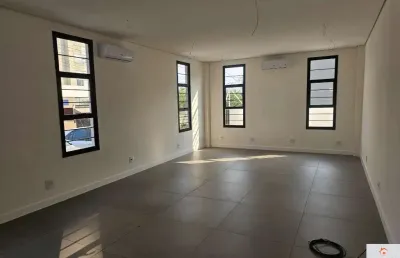 Sala comercial em condomínio para locação em itu-sp, bairro são luiz: 1 sala, 1 banheiro, 35m² de área.