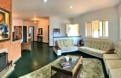 Casa espaçosa à venda no bairro brasil - rua aracaju na cidade de itu 5 domitorios