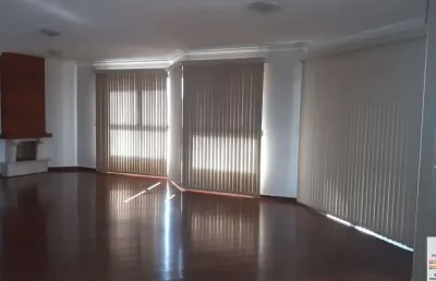 Edificio flamboyant apto com 320 m2 uteis e  530 m2 totais. 1 por andar