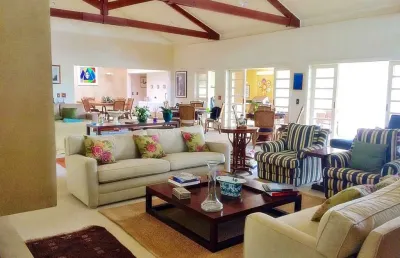 Linda casa de campo há 1 hora de sp pela castelo branco, totalmente mobiliada