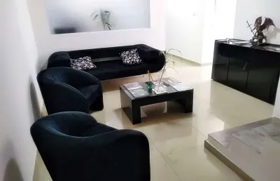 Casa comercial de alto padrão com 9 quartos e 11 salas em itu-sp, brasil  200,00 m²  faturamento mensal de r$15.700,00