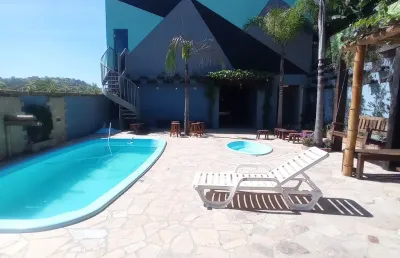 Oportunidade de investimento, 4 casas com área de lazer totalmente individuais