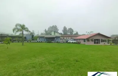 Chácara no condomínio morada da serra, alto da serra.