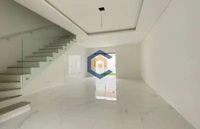 Casa sobrado com 1 suíte mais 2 quartos no bairro bom retiro, joinville/sc