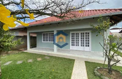 Linda casa averbada com 228m² a venda no bairro joão costa em joinville / sc