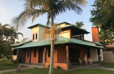 Casa à venda as margens do rio mampituba em torres rs