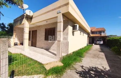 Duas residencias no mesmo terreno a venda em torres rs