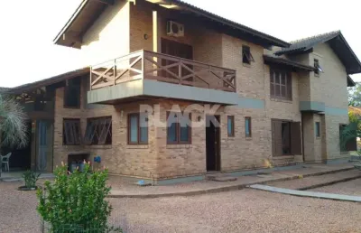 Casa com 06 quartos à venda no bairro centenário em torres rs