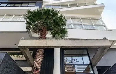Apartamento mobiliado e decorado com 03 quartos no ibiza em torres rs