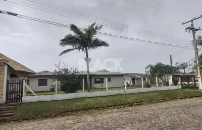 Casa com 06 quartos à venda na lagoa jardim em torres rs