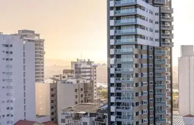 Apartamento 2 dormitórios novo e com vista para o mar em torres rs