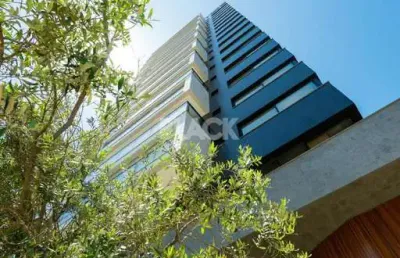 Apartamento com sacada aberta e vista para o mar em torres rs