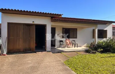Casa com 2 quartos à venda na Rua Oscár Machado E Rua Otávio Perraro, 374, Igra Sul, Torres