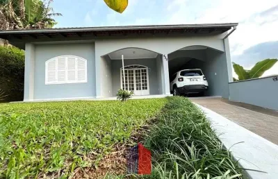 Casa com 4 quartos à venda na Rua Bélgica, 420, Petrópolis, Joinville