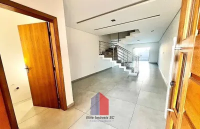 Casa com 3 quartos à venda na Rua Londrina, 117, São Marcos, Joinville