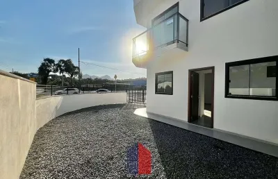 Casa com 3 quartos à venda na Rua Alice Boehm Baumer, 20, Vila Nova, Joinville