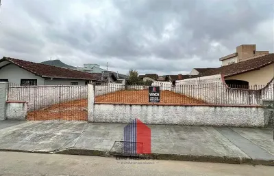 Terreno à venda na Rua Lapa, 65, Boa Vista, Joinville