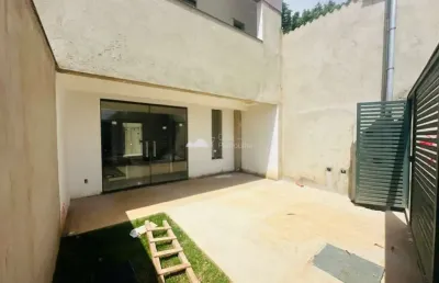 Casa com 3 quartos à venda na santa amélia, belo horizonte  por r$ 650.000
