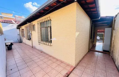 Casa com 4 quartos à venda na santa amélia, belo horizonte  por r$ 760.000