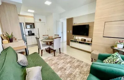 Apartamento de 02 dormitórios com suíte, mobiliado e decorado