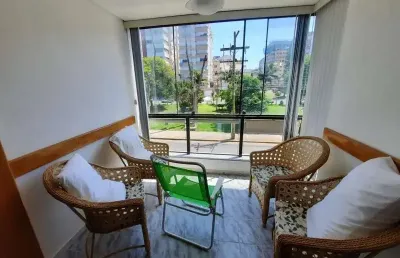Apartamento de 02 dormitórios + dependência de empregada