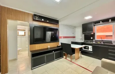 Apartamento de 01 dormitório transformado em 02, com terraço!